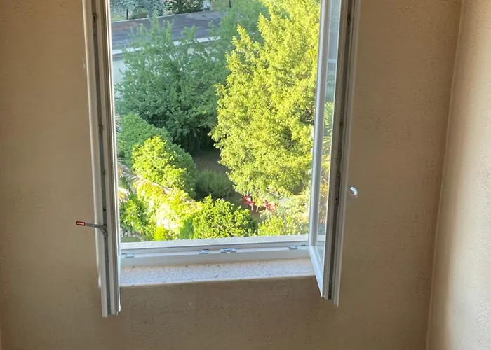 Apartament Meuble Lacassagne *